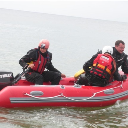 Szkolenie na szybkich łodziach ratunkowych, Rowy
