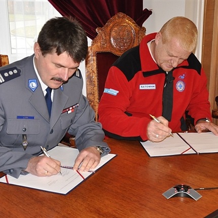 Porozumienie Słupskiego WOPR i Szkoły Policji w Słupsku